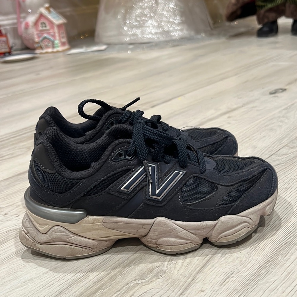 Boys new balance